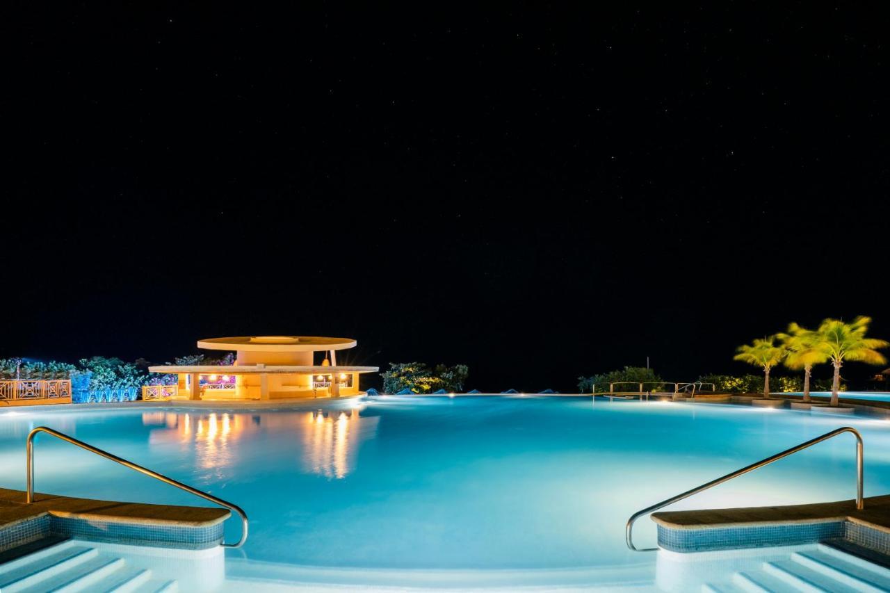 Iberostar Waves Rose Hall Beach 몬테고 베이 외부 사진