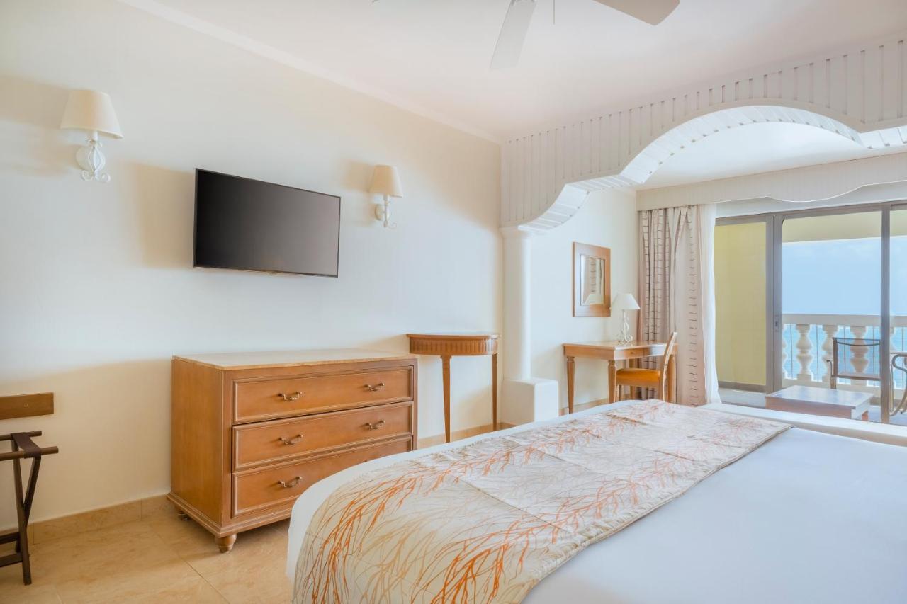 Iberostar Waves Rose Hall Beach 몬테고 베이 외부 사진